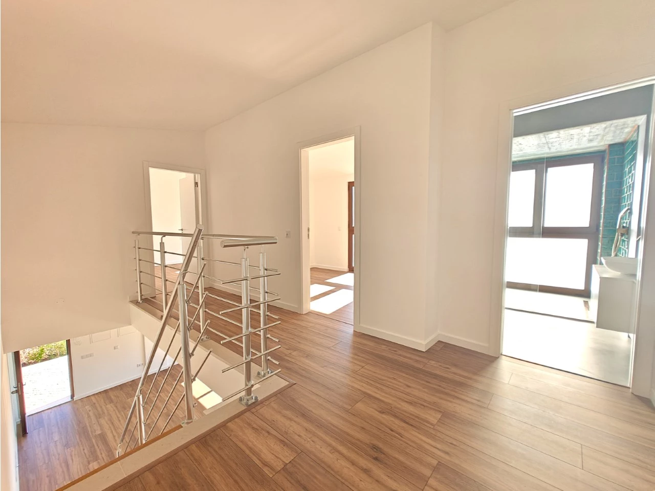 ID4d7cc601-0000-0500-0000-000018f3193b.jpg Moradia exclusiva com piscina em zona tranquila