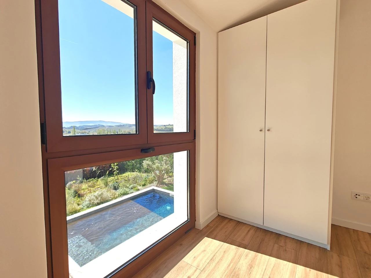 ID4d7cc601-0000-0500-0000-000018f3195a.jpg Moradia exclusiva com piscina em zona tranquila
