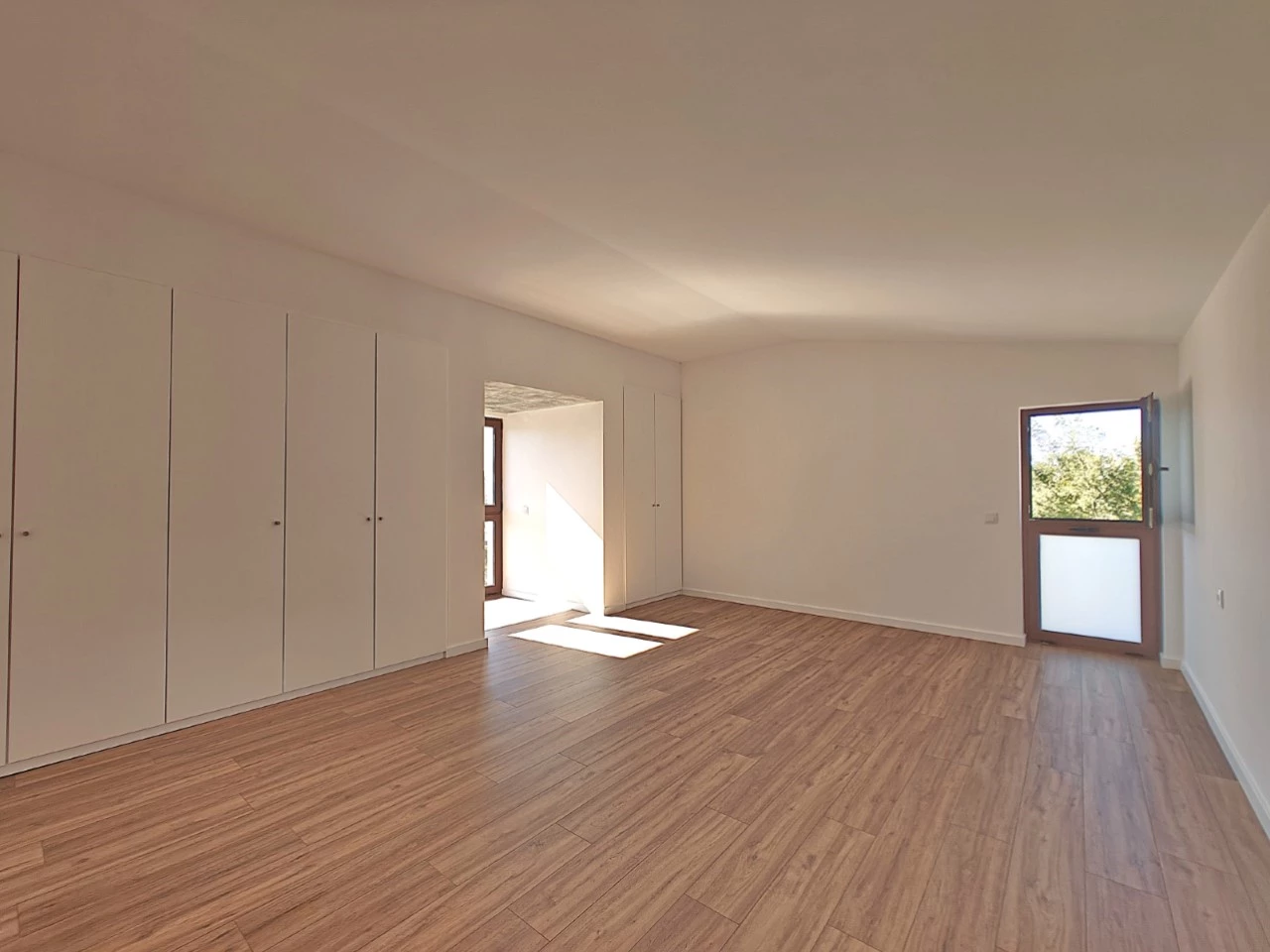 ID4d7cc601-0000-0500-0000-000018f31962.jpg Moradia exclusiva com piscina em zona tranquila