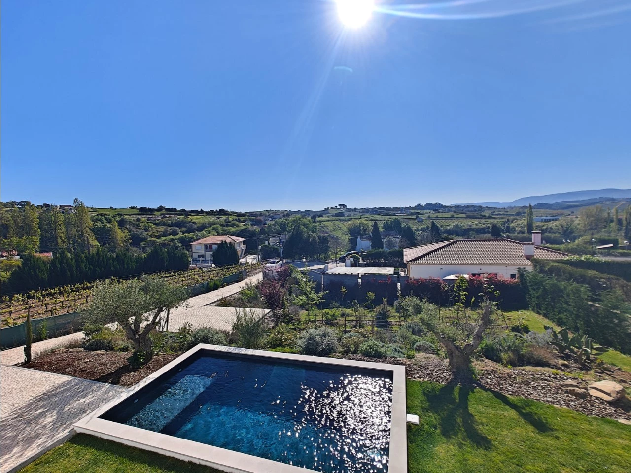 ID4d7cc601-0000-0500-0000-000018f31964.jpg Moradia exclusiva com piscina em zona tranquila