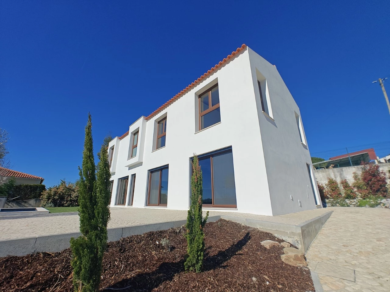 ID4d7cc601-0000-0500-0000-000018f3196f.jpg Moradia exclusiva com piscina em zona tranquila