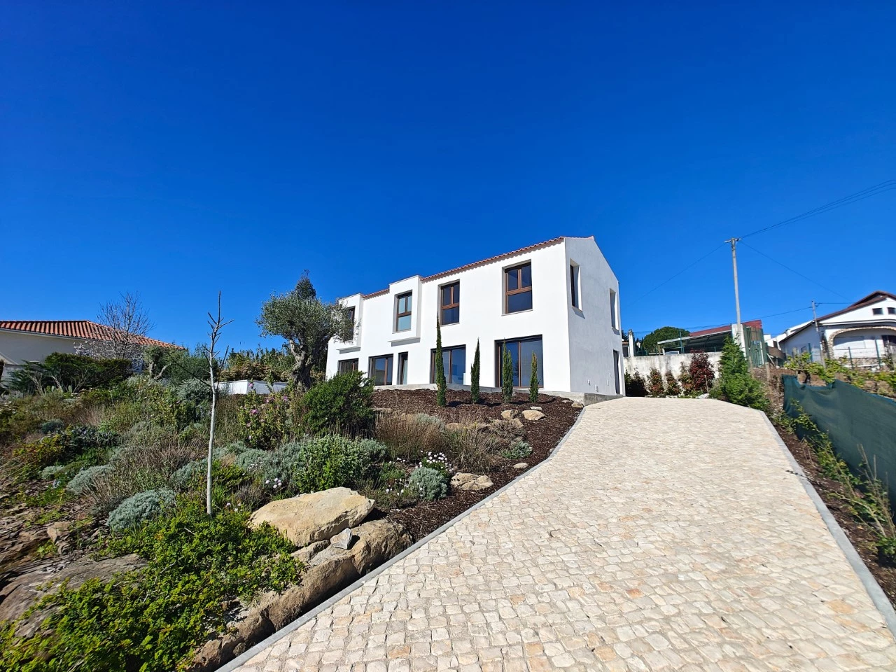 ID4d7cc601-0000-0500-0000-000018f31985.jpg Moradia exclusiva com piscina em zona tranquila
