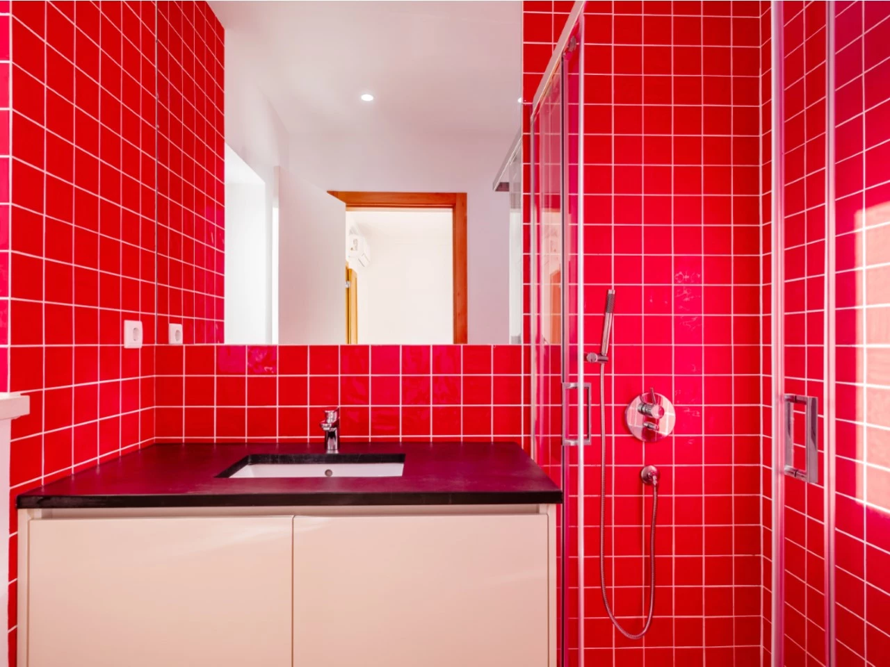 ID676aba01-0000-0500-0000-000018010438.jpg Moradia a 300m da praia com 4 quartos en-suite e vistas sobre o campo de golf e mar