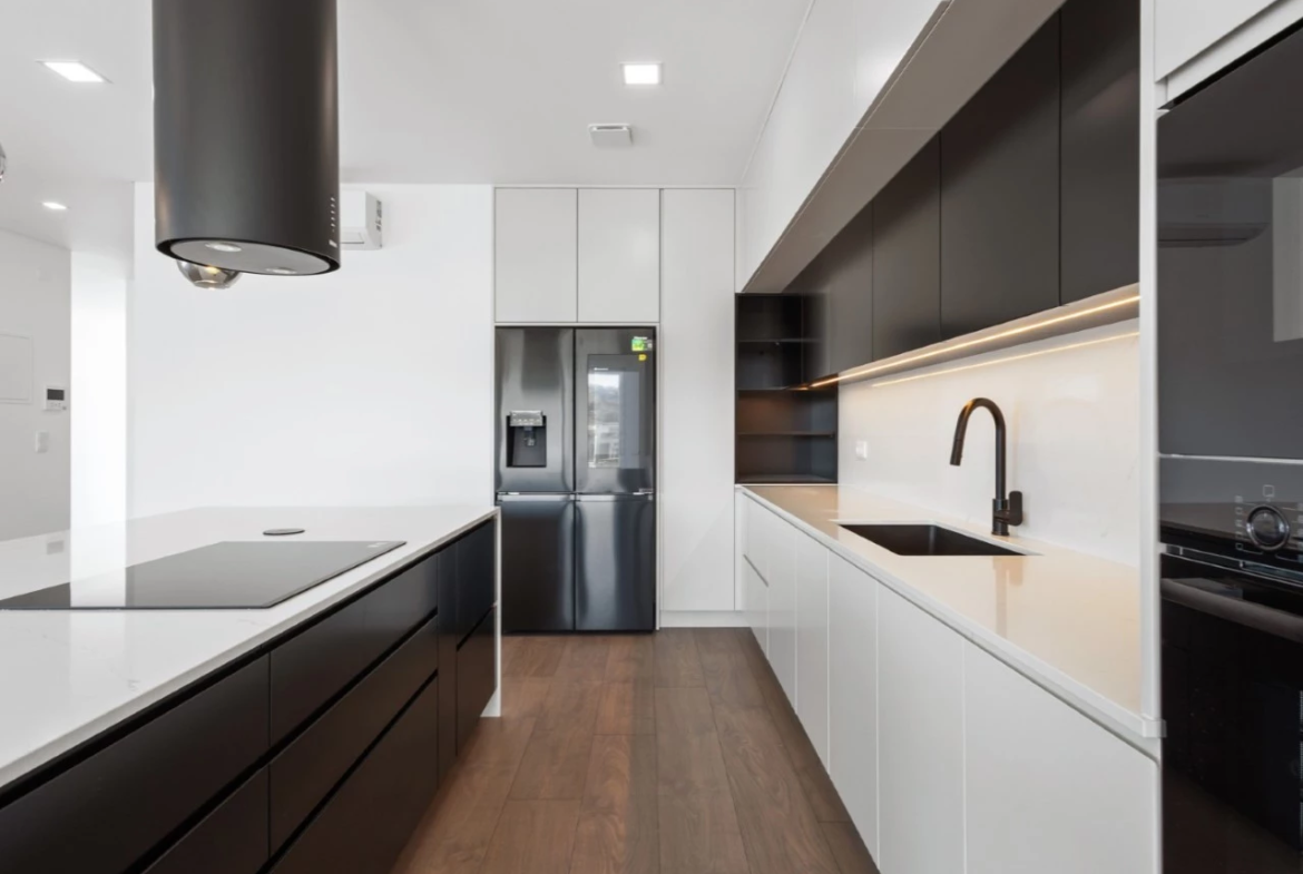 Penthouse T3 Luminosa, Confortável e Eficiente, perto das Praias