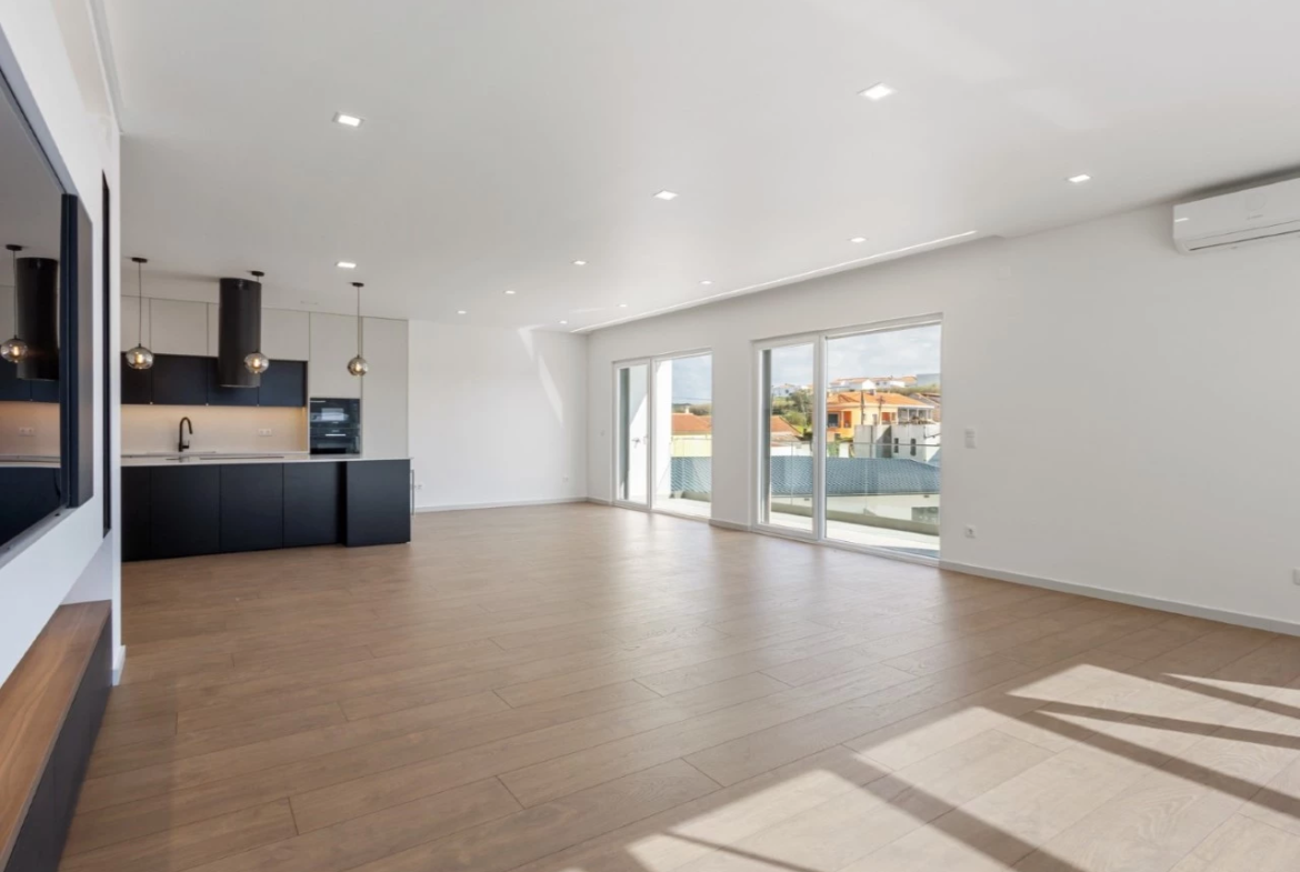 Penthouse T3 Luminosa, Confortável e Eficiente, perto das Praias