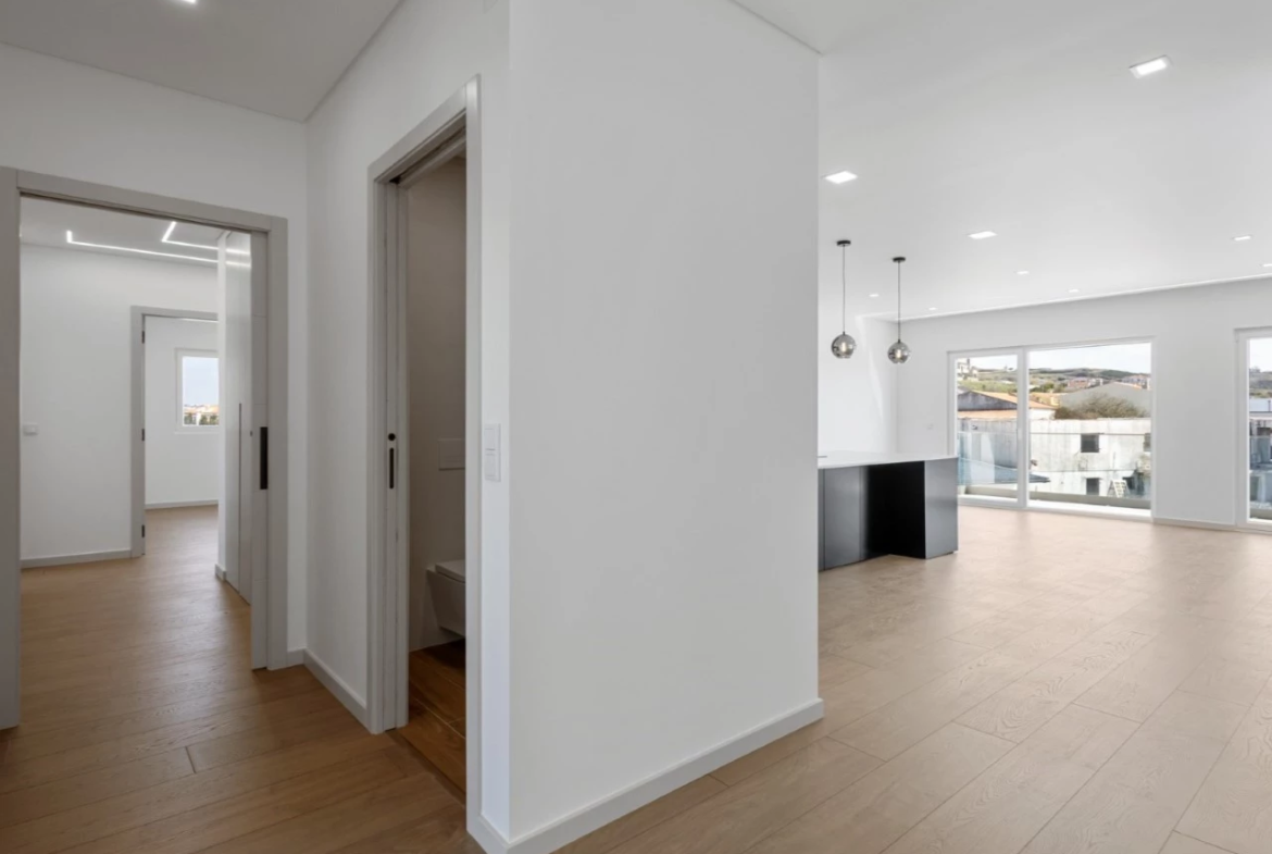 Penthouse T3 Luminosa, Confortável e Eficiente, perto das Praias