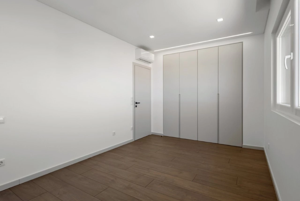 Penthouse T3 Luminosa, Confortável e Eficiente, perto das Praias