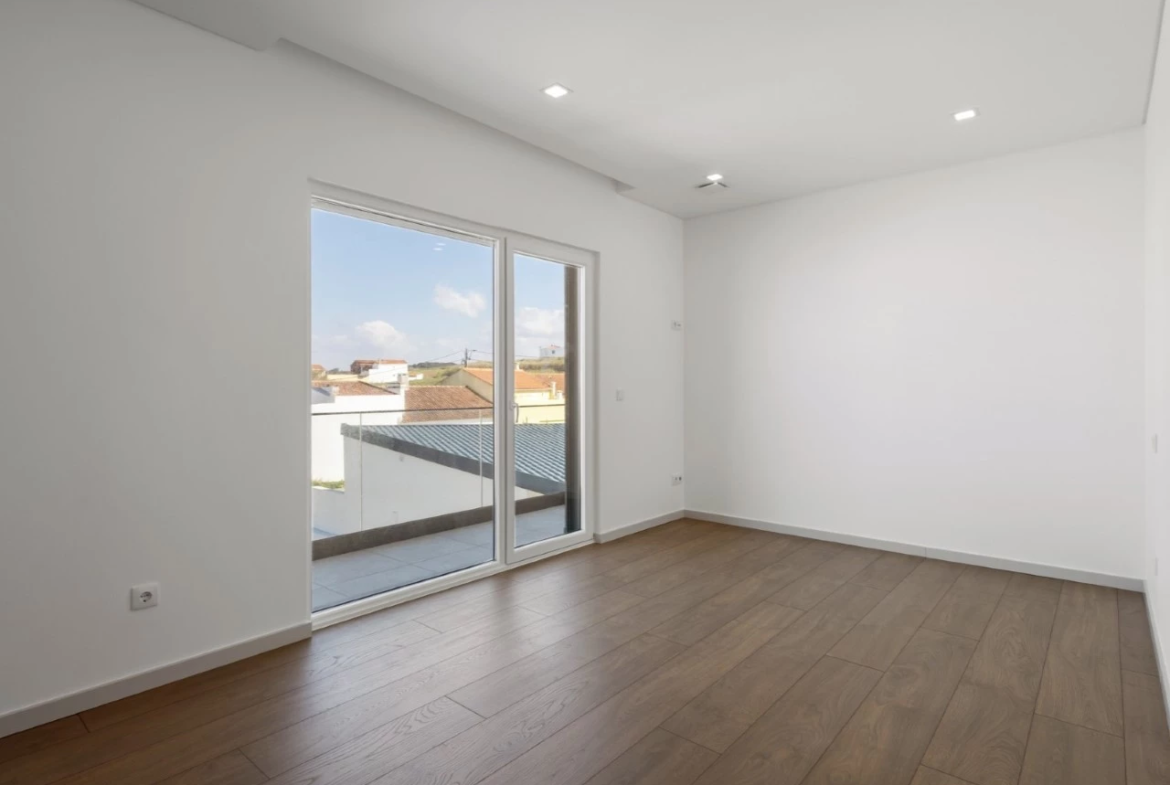 Penthouse T3 Luminosa, Confortável e Eficiente, perto das Praias