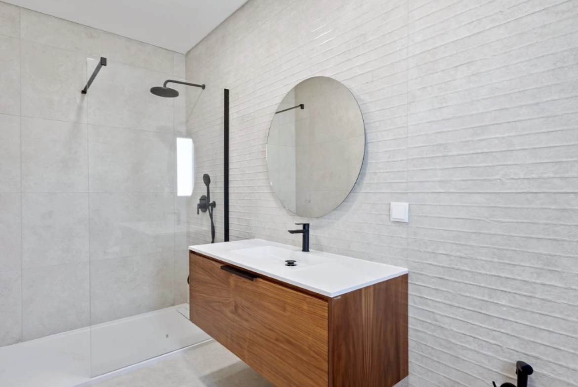 Penthouse T3 Luminosa, Confortável e Eficiente, perto das Praias