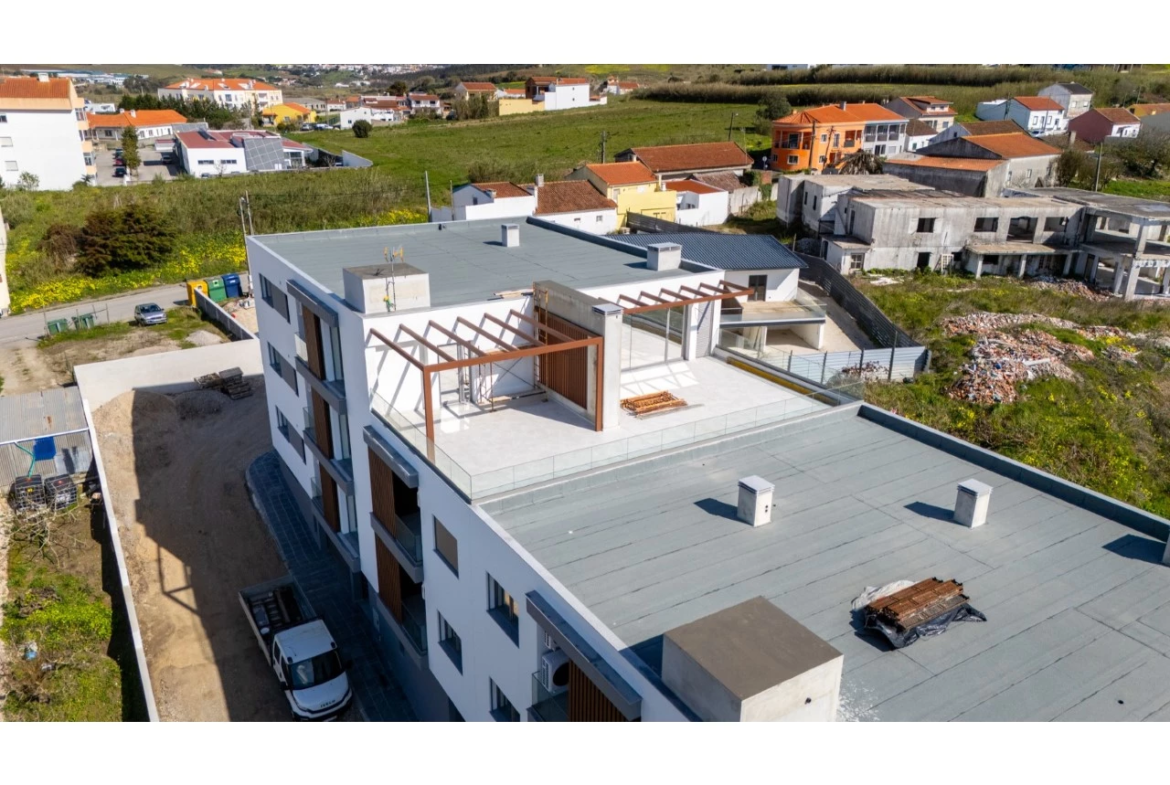 Penthouse T3 Luminosa, Confortável e Eficiente, perto das Praias