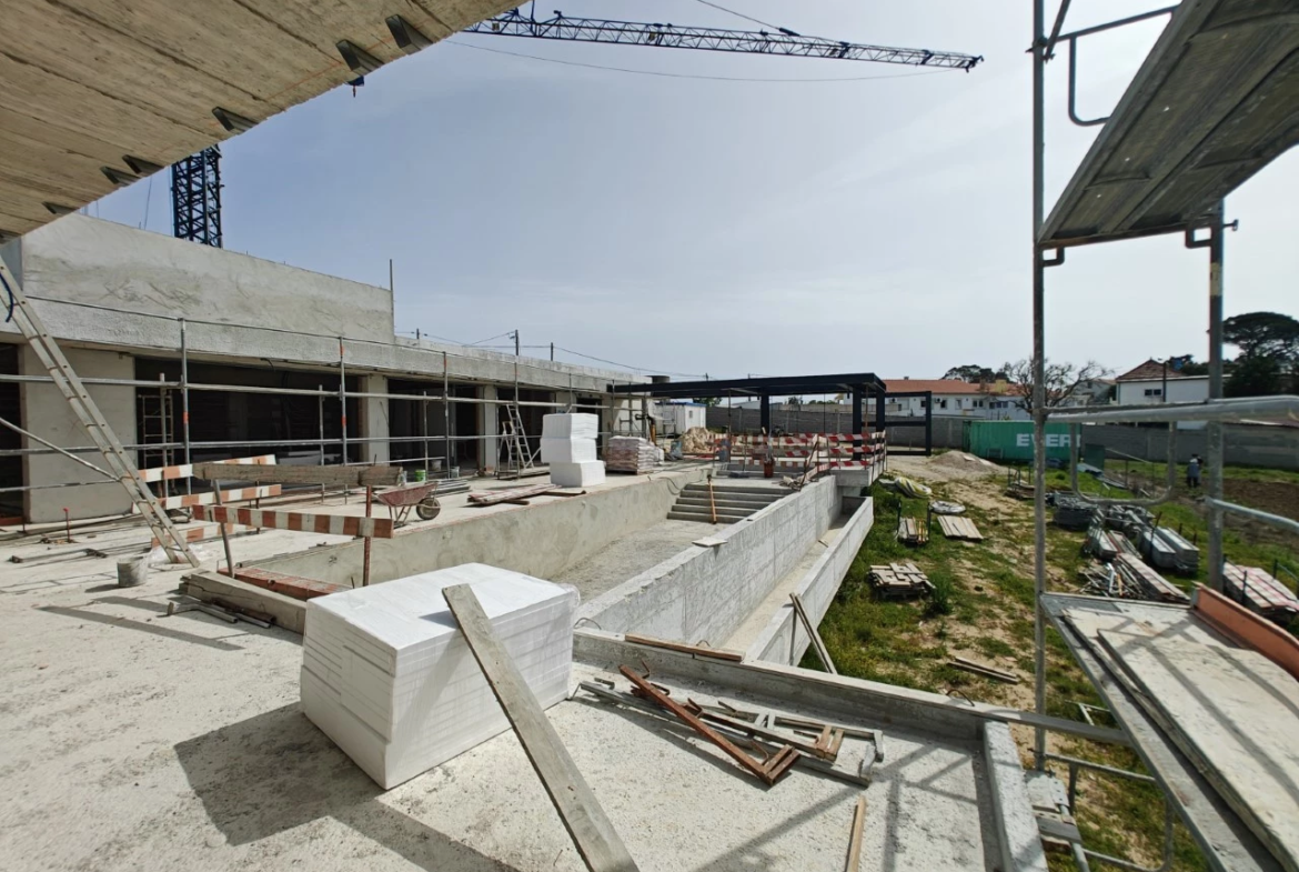 Moradia de luxo rodeada por natureza e a poucos minutos das praias