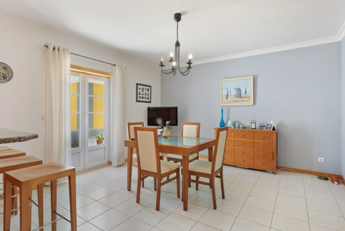Moradia T4 com Vista Mar – Praia da Areia Branca