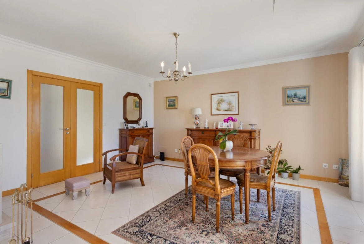 Moradia T4 com Vista Mar – Praia da Areia Branca