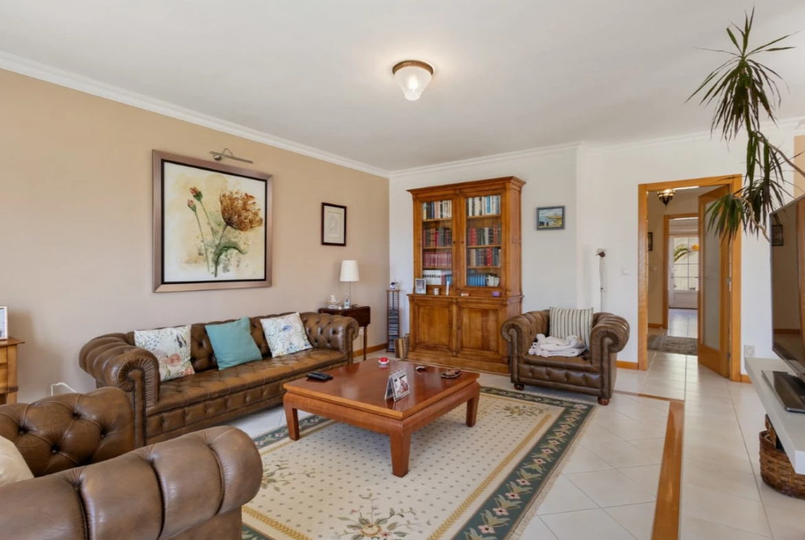 Moradia T4 com Vista Mar – Praia da Areia Branca
