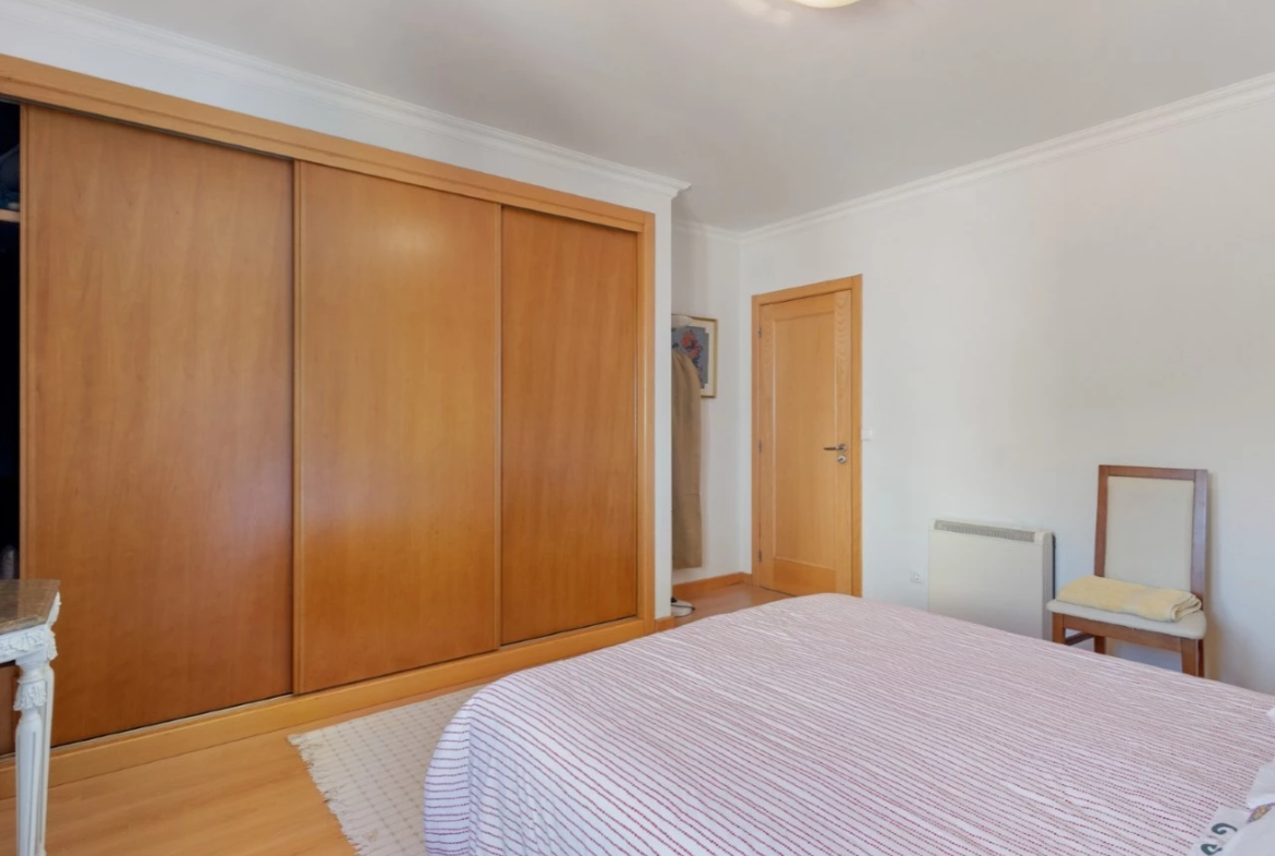 Moradia T4 com Vista Mar – Praia da Areia Branca