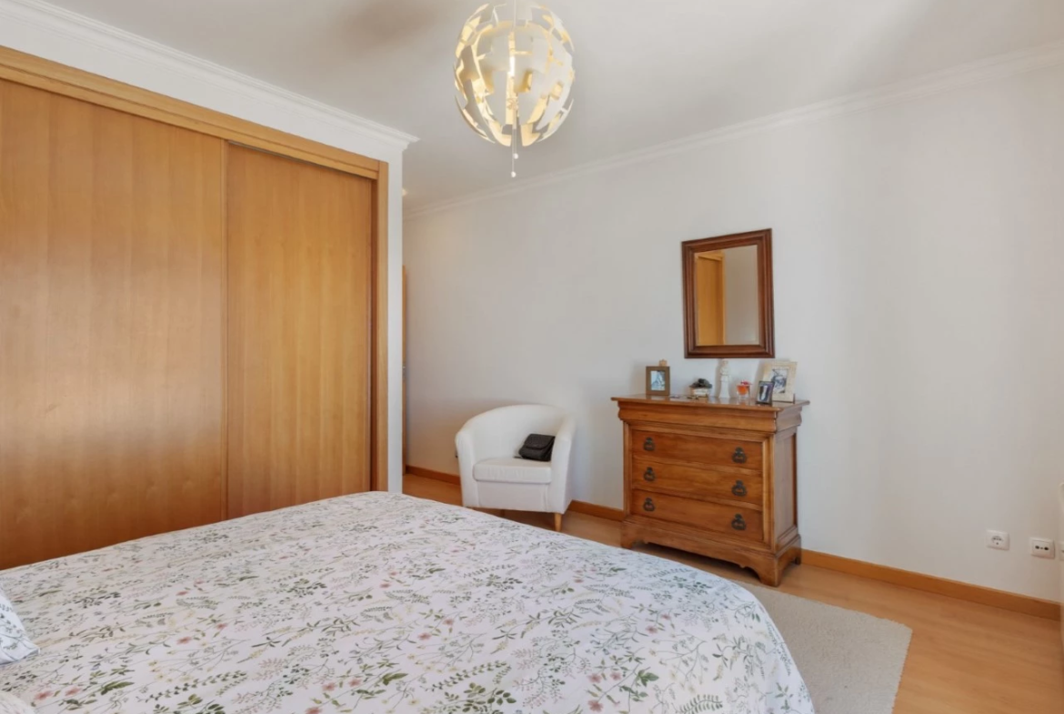 Moradia T4 com Vista Mar – Praia da Areia Branca