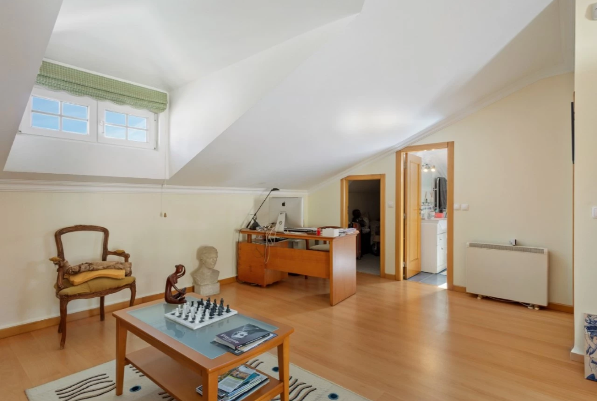 Moradia T4 com Vista Mar – Praia da Areia Branca