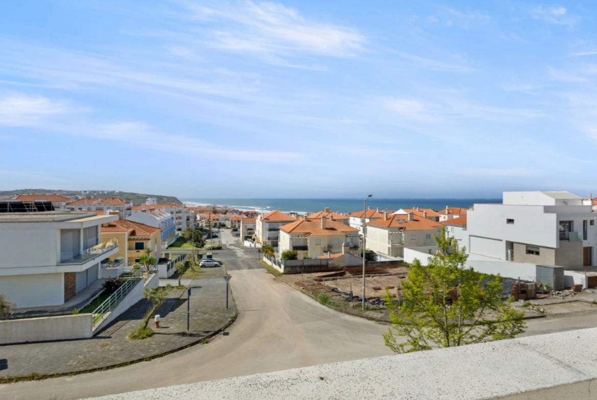Moradia T4 com Vista Mar – Praia da Areia Branca