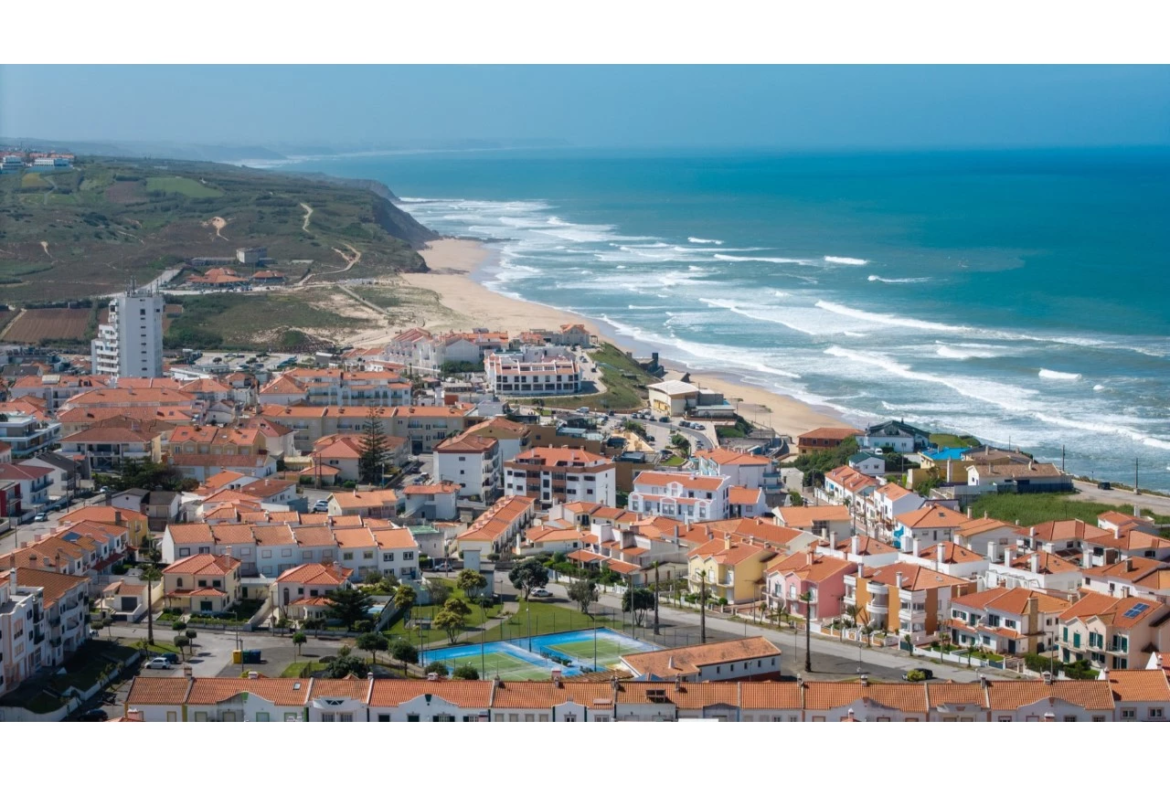 Moradia T4 com Vista Mar – Praia da Areia Branca