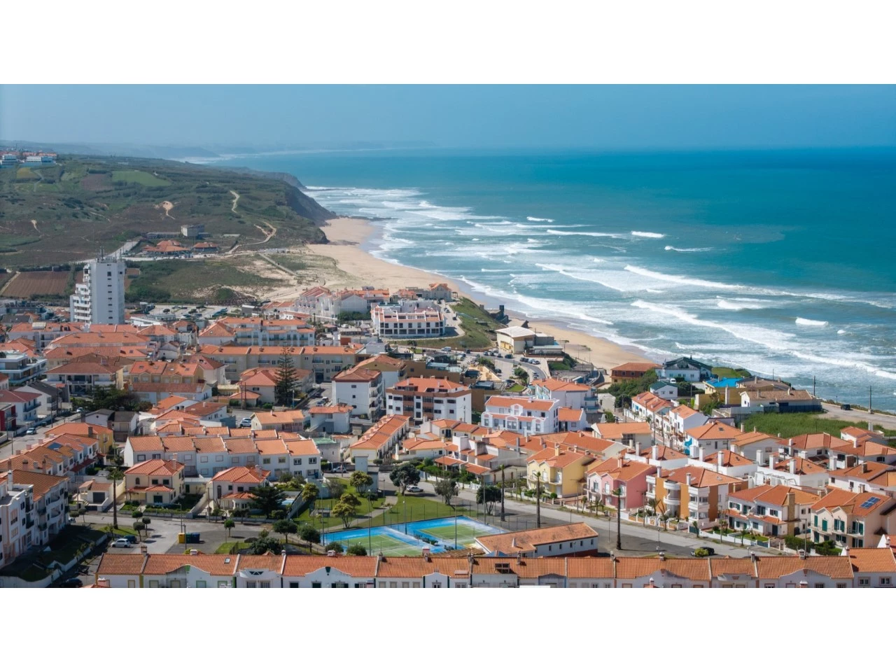 IDd6dec801-0000-0500-0000-0000193171af.jpg Moradia T4 com Vista Mar – Praia da Areia Branca