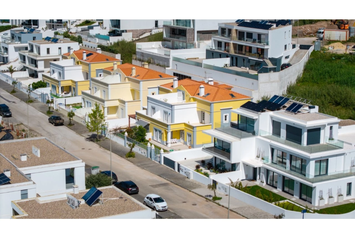 Moradia T4 com Vista Mar – Praia da Areia Branca