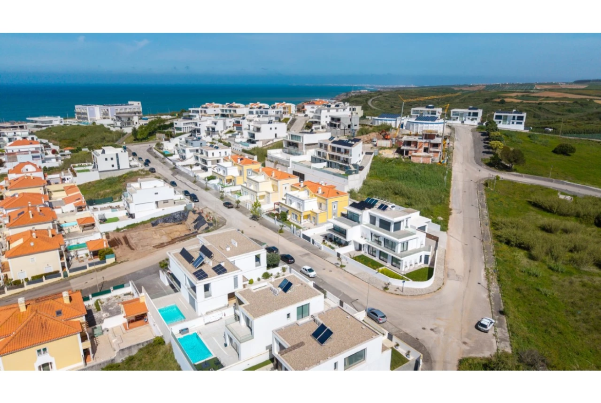 Moradia T4 com Vista Mar – Praia da Areia Branca