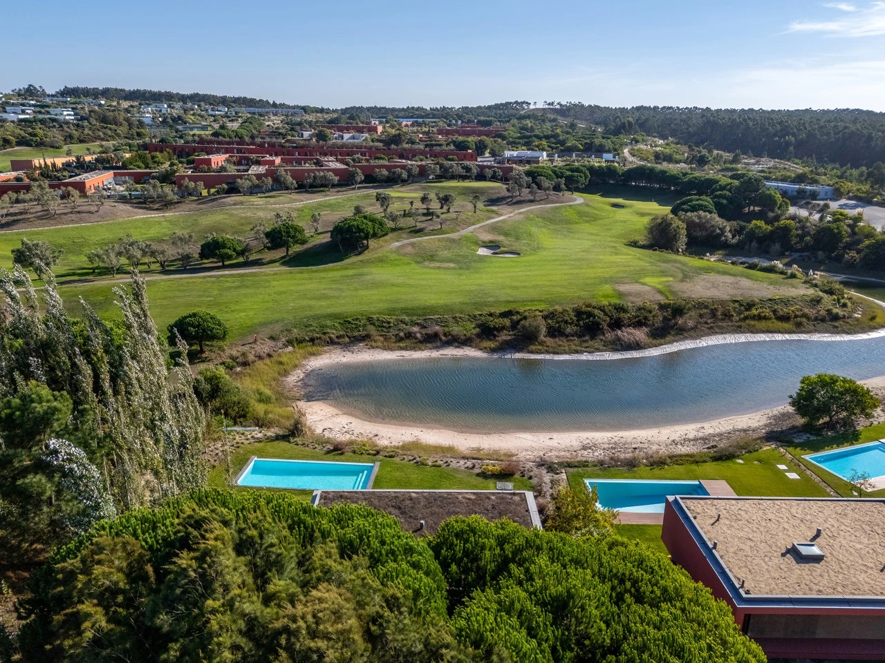 ID0ebbb101-0000-0500-0000-00001752a6c0.jpg Moradia isolada T4 assinada por Eduardo Souto de Moura no Exclusivo Guardian Bom Sucesso Resort em Óbidos