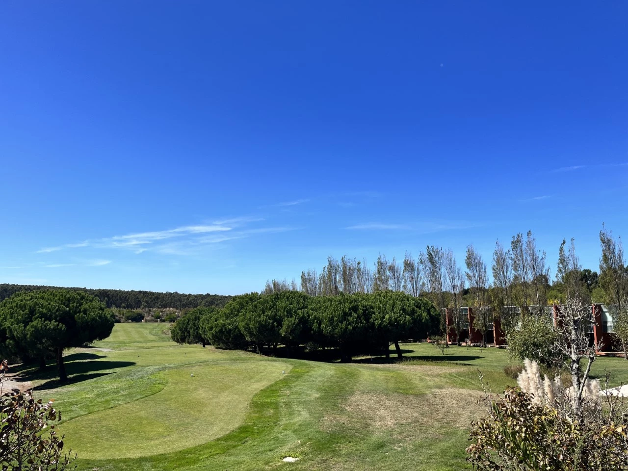 ID0ebbb101-0000-0500-0000-0000175973c4.jpg Moradia isolada T4 assinada por Eduardo Souto de Moura no Exclusivo Guardian Bom Sucesso Resort em Óbidos