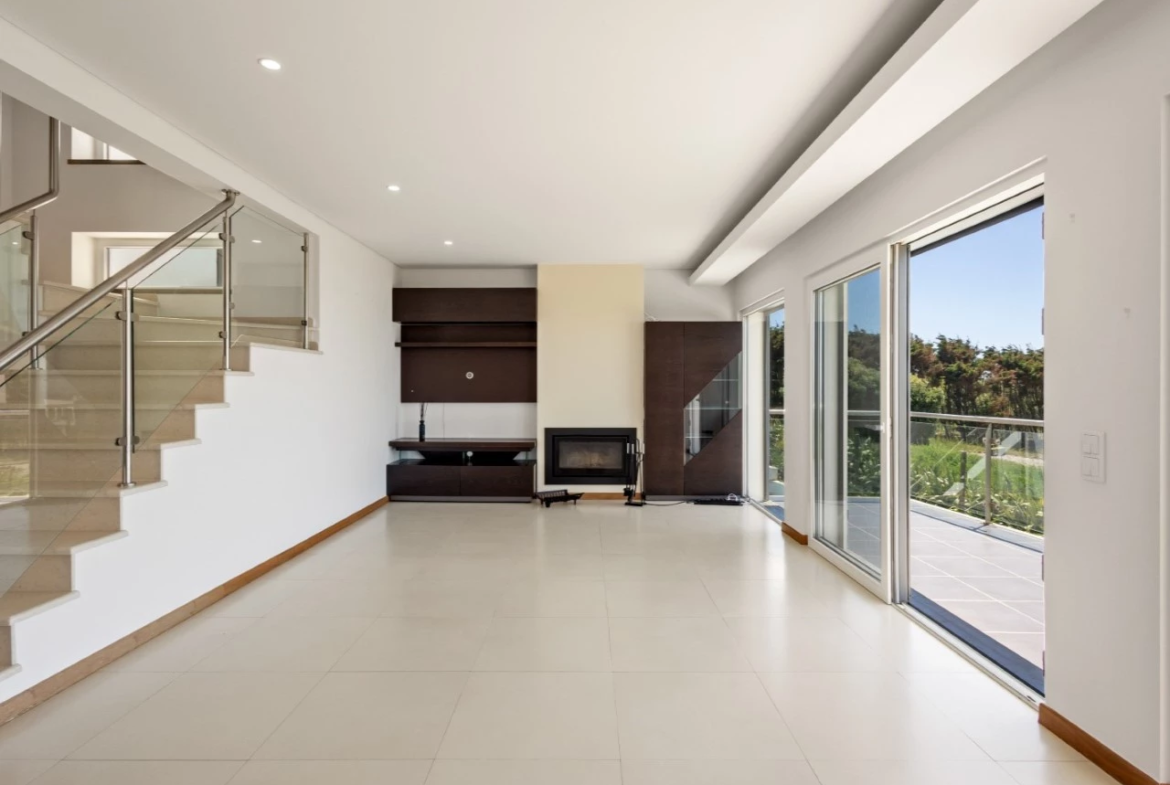 Moradia T5 com Vista Mar Deslumbrante Lourinhã > Atalaia