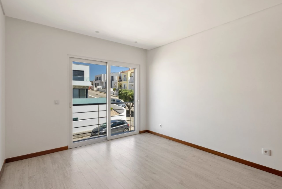 Moradia T5 com Vista Mar Deslumbrante Lourinhã > Atalaia