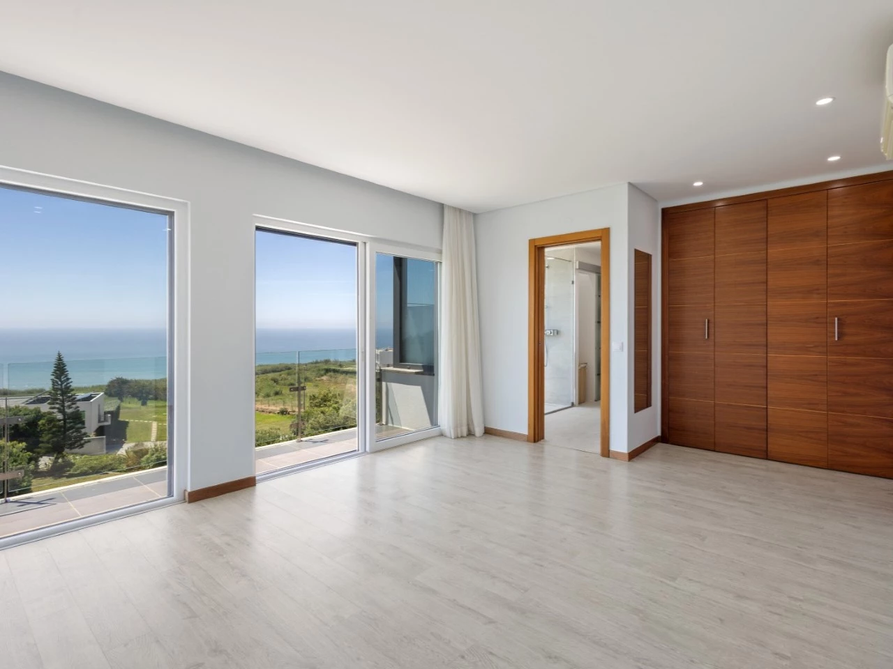 ID750bcd01-0000-0500-0000-00001984e6bd.jpg Moradia T5 com Vista Mar Deslumbrante Lourinhã > Atalaia
