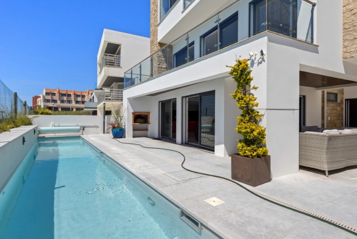 Moradia T5 com Vista Mar Deslumbrante Lourinhã > Atalaia