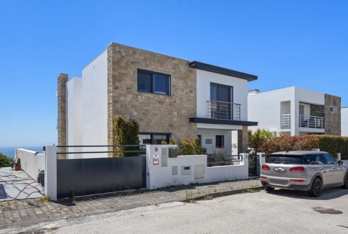 Moradia T5 com Vista Mar Deslumbrante Lourinhã > Atalaia