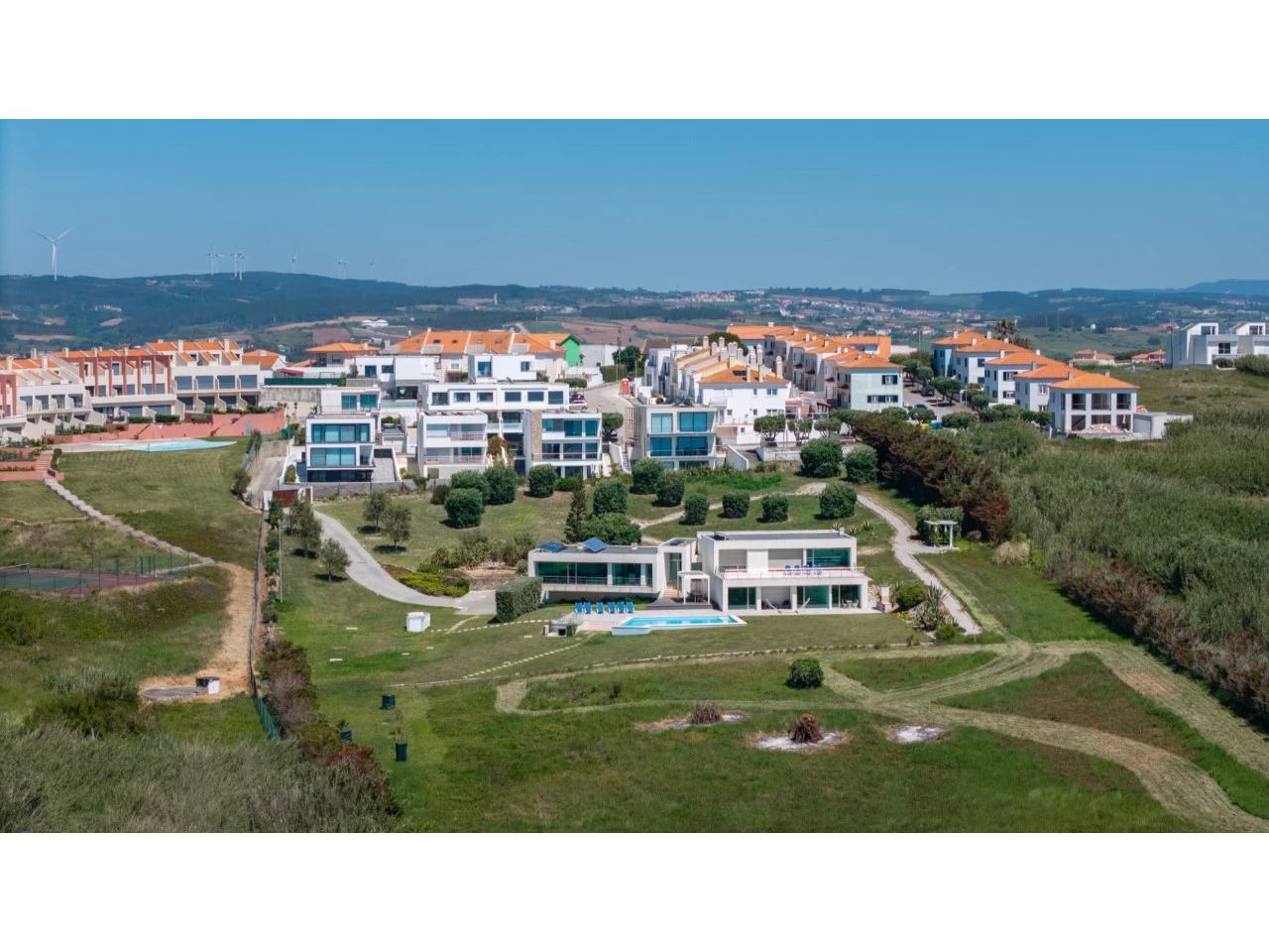 ID750bcd01-0000-0500-0000-00001984e6ed.jpg Moradia T5 com Vista Mar Deslumbrante Lourinhã > Atalaia