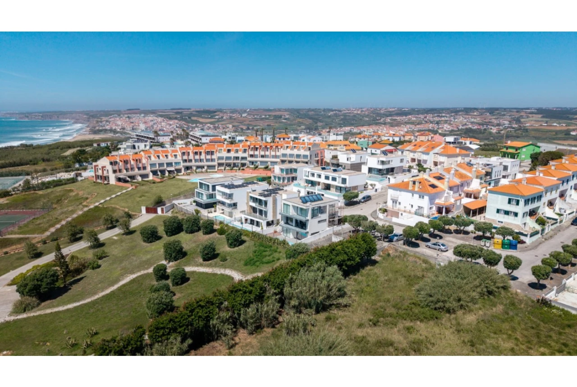 Moradia T5 com Vista Mar Deslumbrante Lourinhã > Atalaia