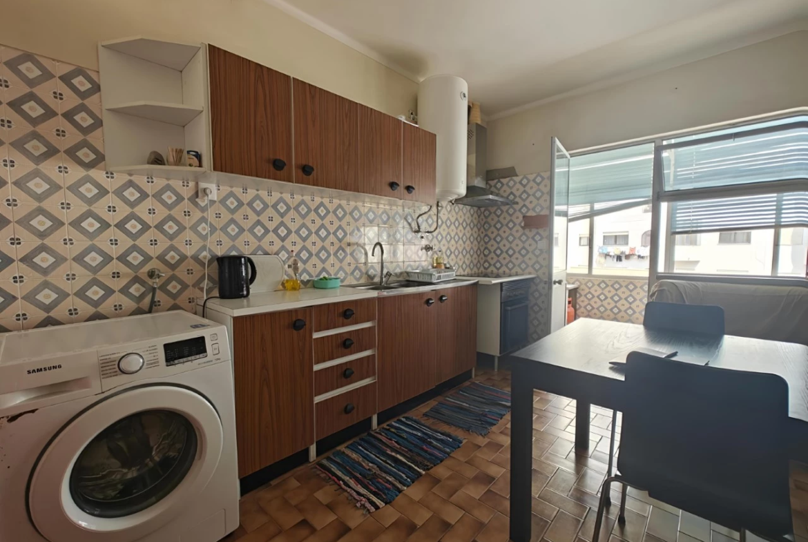 Apartamento T3 com boa exposição solar e ótima rentabilidade