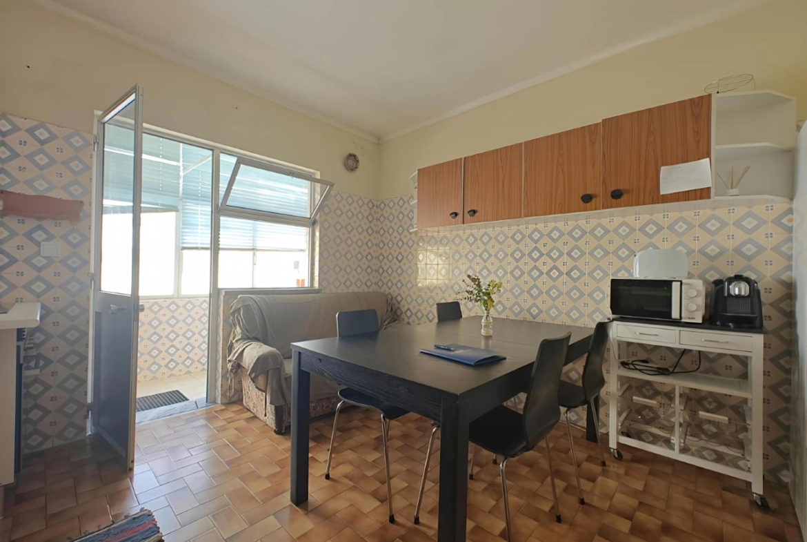 Apartamento T3 com boa exposição solar e ótima rentabilidade