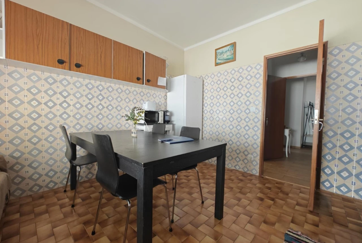 Apartamento T3 com boa exposição solar e ótima rentabilidade