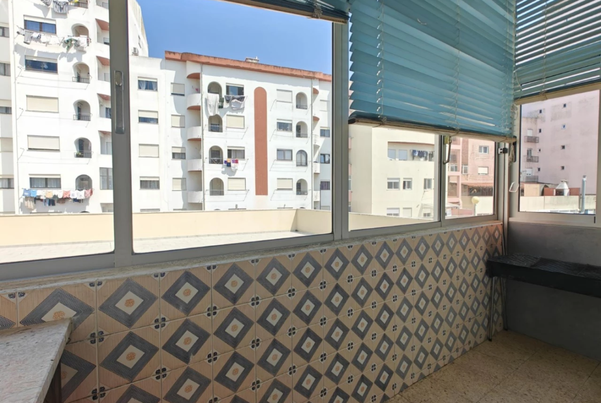 Apartamento T3 com boa exposição solar e ótima rentabilidade