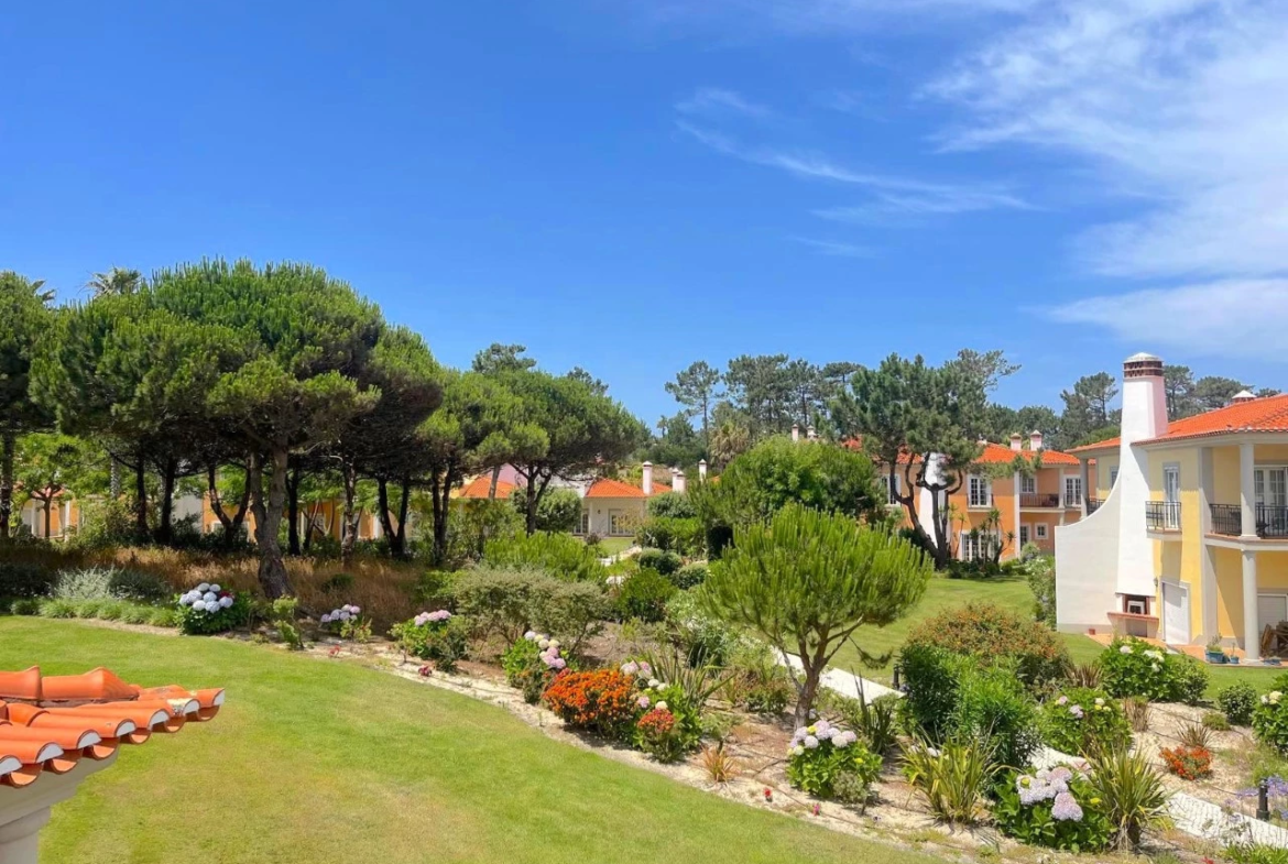 Moradia T3 na Exclusiva Vila dos Príncipes no Praia d’El Rey Beach & Golf Resort