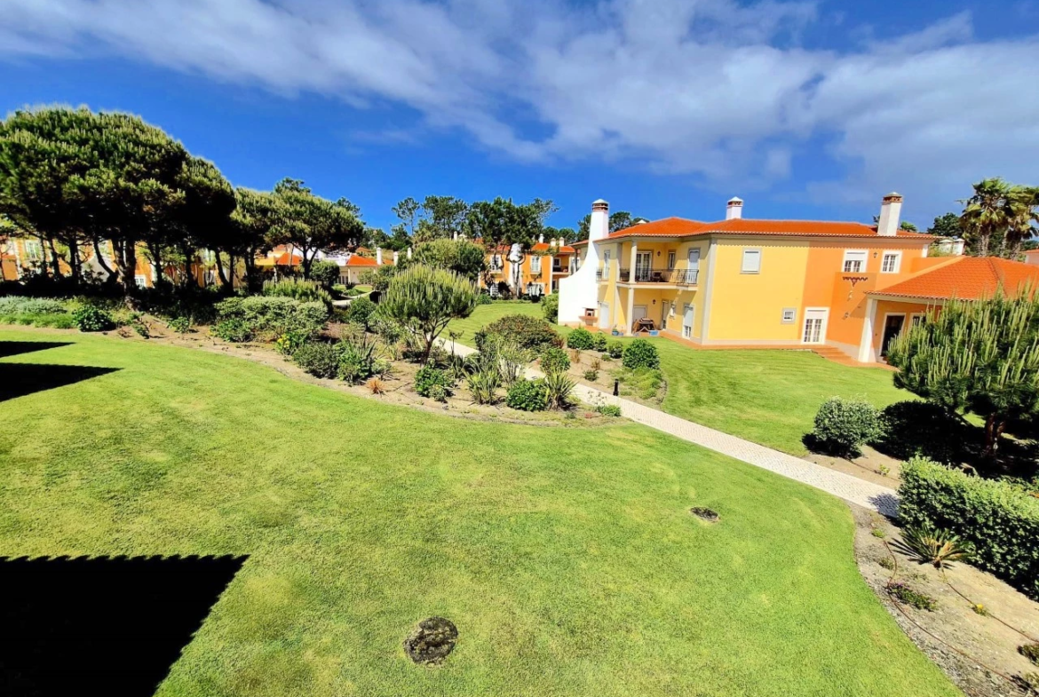 Moradia T3 na Exclusiva Vila dos Príncipes no Praia d’El Rey Beach & Golf Resort
