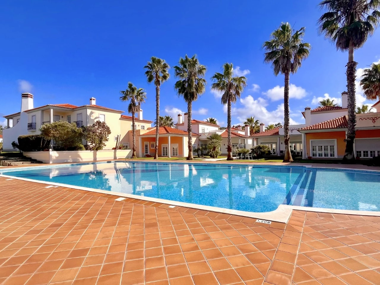 ID615ad201-0000-0500-0000-000019d37e5c.jpg Moradia T3 na Exclusiva Vila dos Príncipes no Praia d’El Rey Beach & Golf Resort