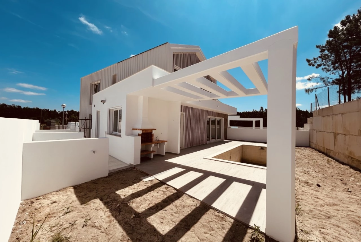 Moradia com piscina em Obidos