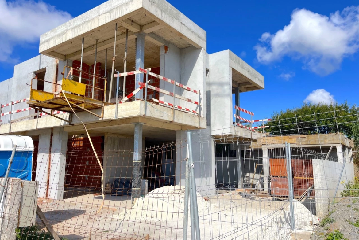 Moradia contemporânea com piscina e vista mar a 4 minutos da praia da Areia Branca