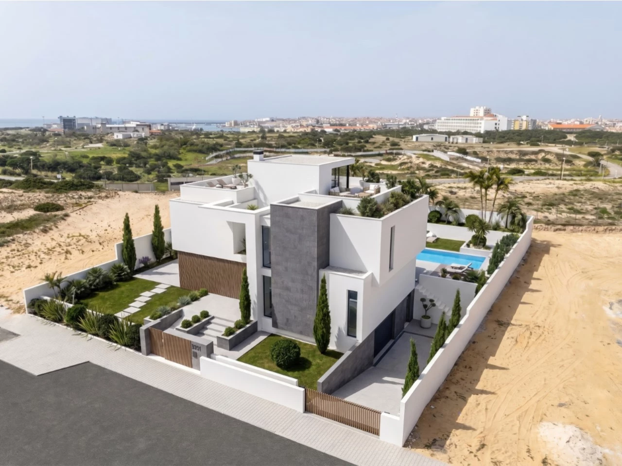 Moradia isolada com piscina apenas a 400 m da praia
