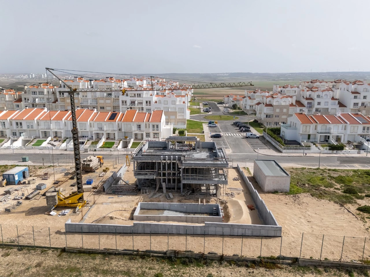Moradia isolada com piscina apenas a 400 m da praia