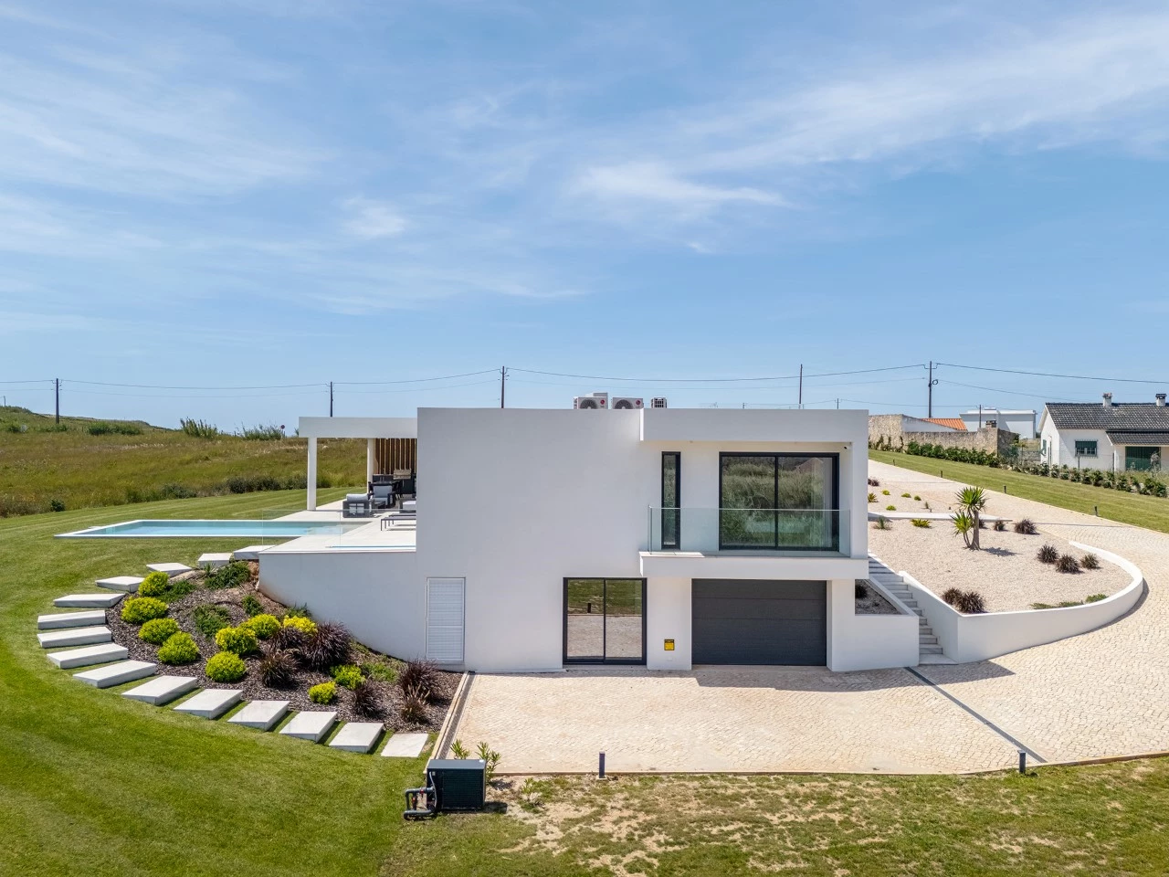 Moradia com 1,8 hectares de terreno e vistas deslumbrantes