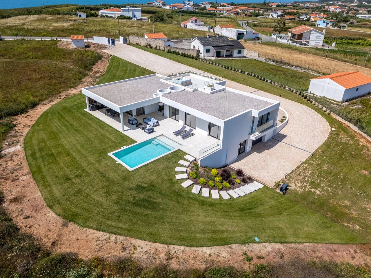 Moradia com 1,8 hectares de terreno e vistas deslumbrantes