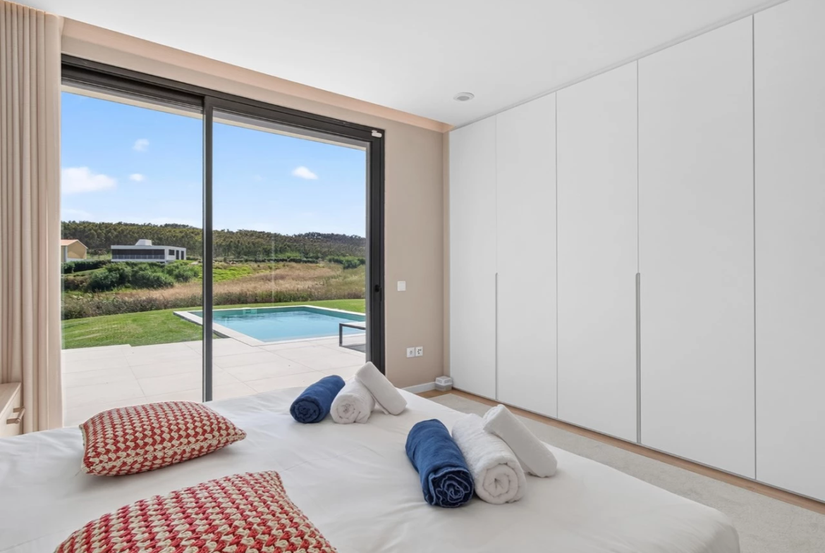 Moradia com 1,8 hectares de terreno e vistas deslumbrantes