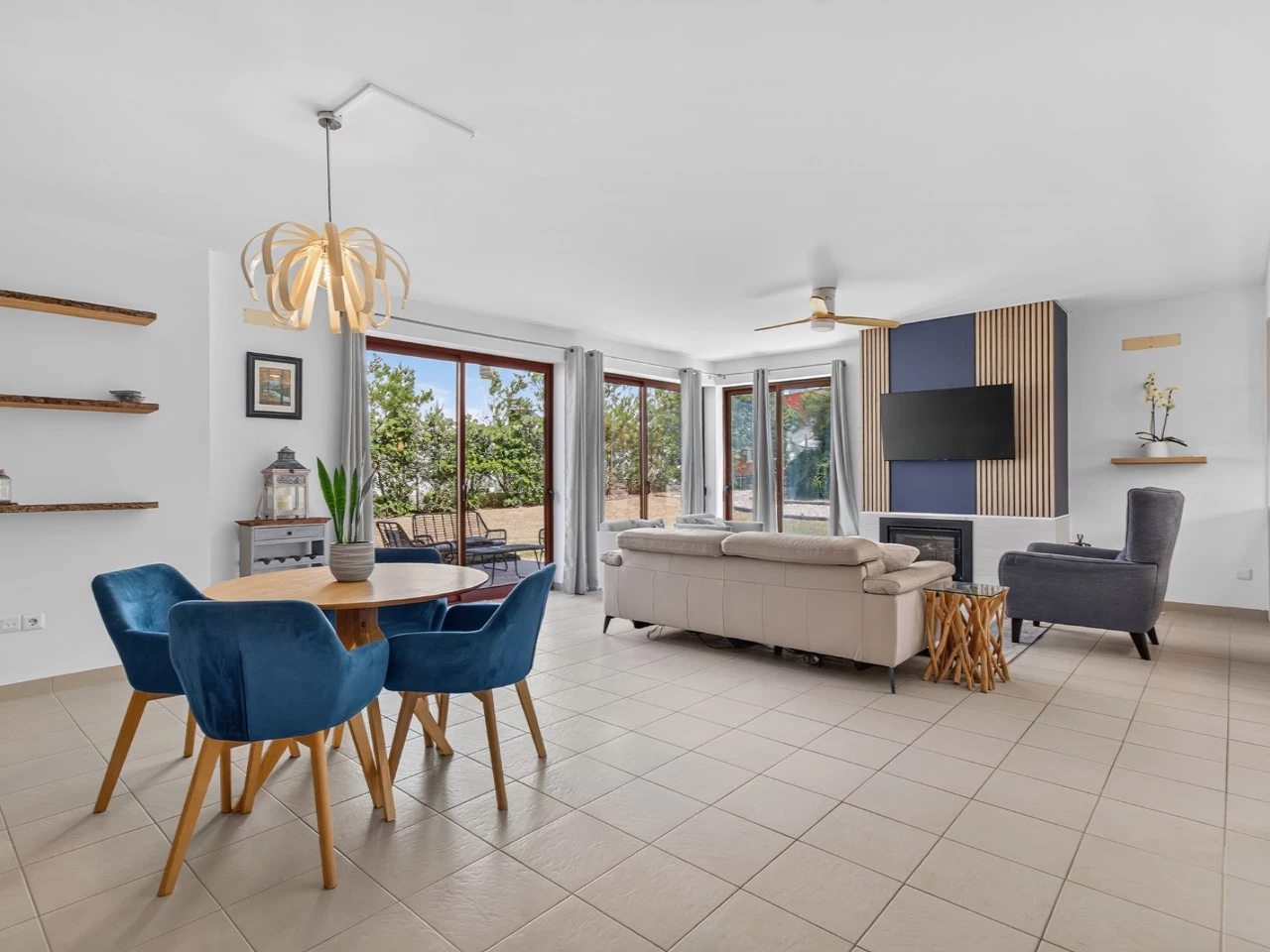 Moradia T3 com piscina e vista para a lagoa